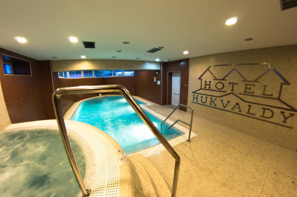 Wellness Hotel Hukvaldy Polopenze A Wellness V Cene Pribor Exterior photo