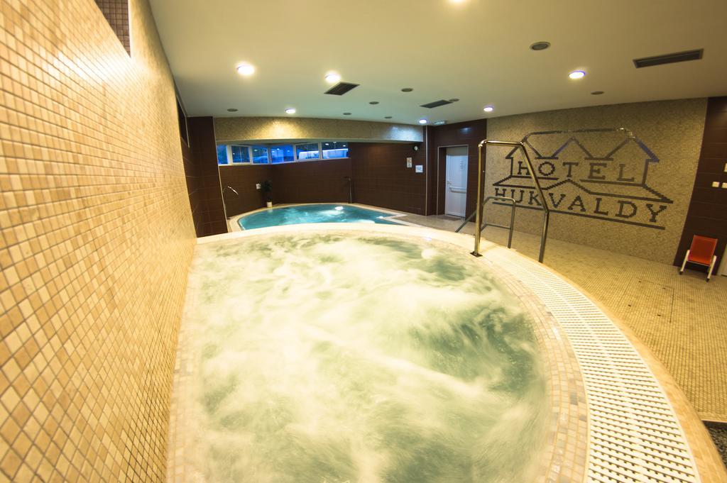 Wellness Hotel Hukvaldy Polopenze A Wellness V Cene Pribor Exterior photo